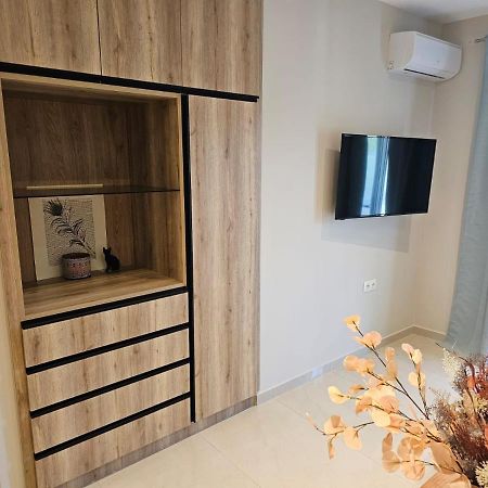 Agora Luxury Apartment 3 루트라키 외부 사진