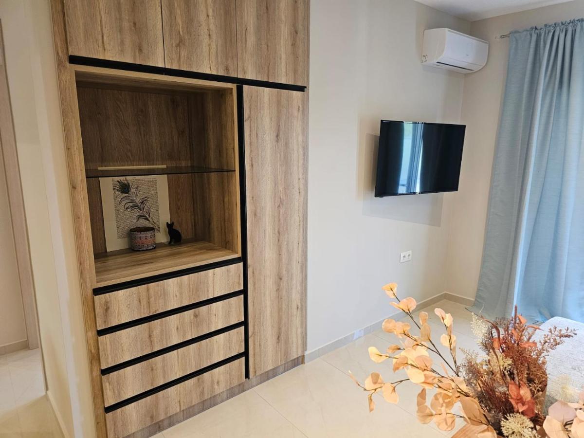 Agora Luxury Apartment 3 루트라키 외부 사진