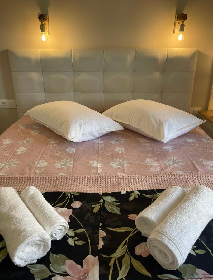 Agora Luxury Apartment 3 루트라키 외부 사진